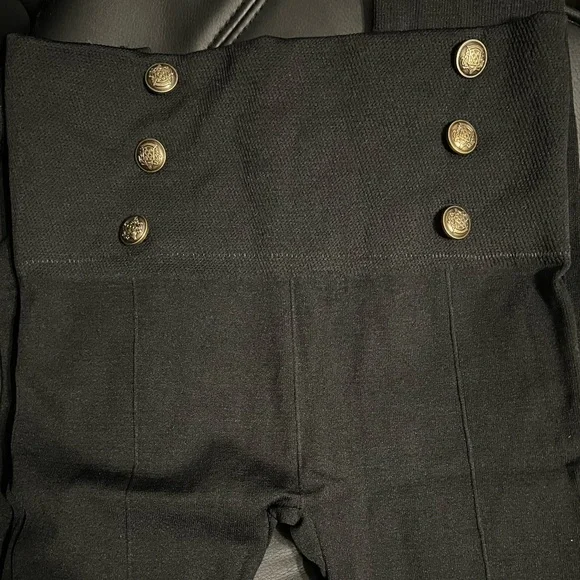 Hip-Lifting Leggings - Picture 4 of 7